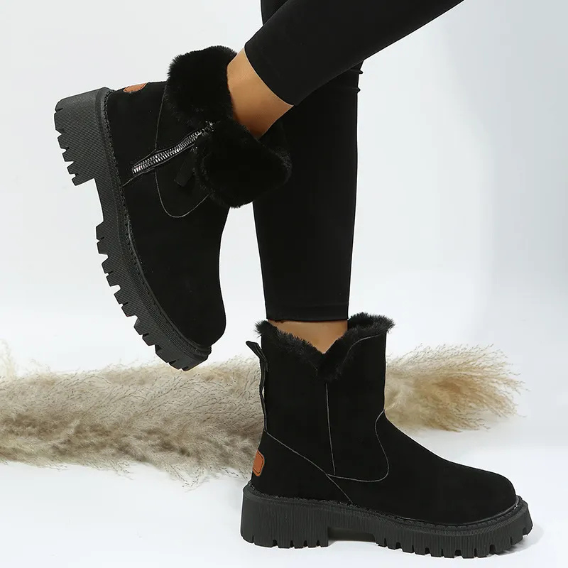 Cozy women's warm winter ankle boots with a chic design, offering ultimate comfort and protection in snow.