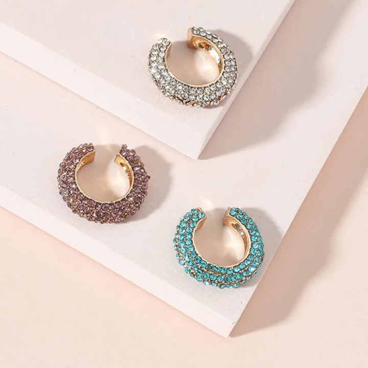 Fashion-forward no-piercing ear cuff with dazzling pavé crystals for women, a chic accessory.