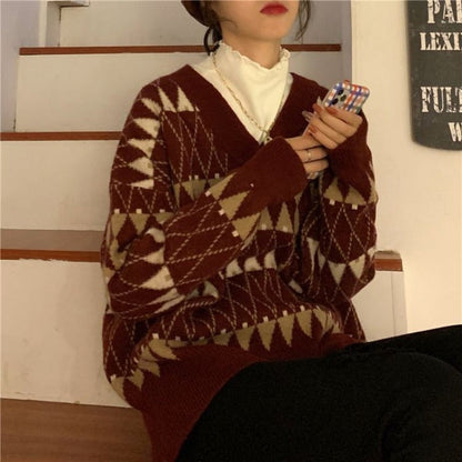 Effortless aesthetic knit sweater for women. A stylish, oversized top for daily wear & casual fall outfits.