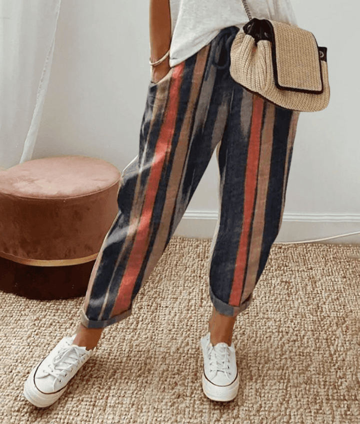 Women's effortless comfort trousers with flattering fit, perfect for versatile casual wear & chic spring/summer outfits.