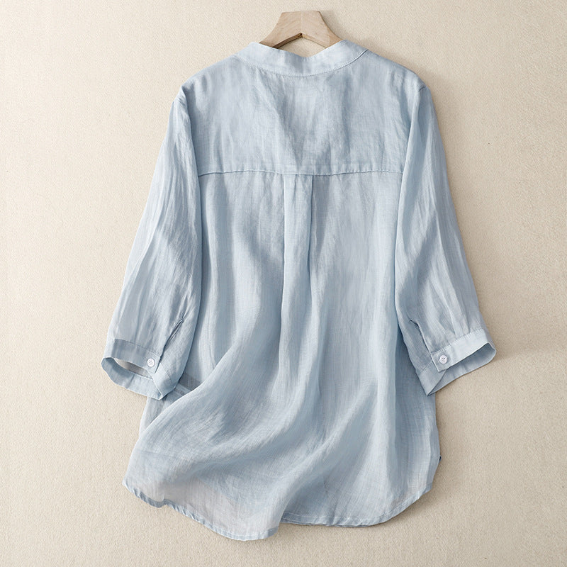 Stylish women's flowy button-down shirt. An effortless, comfortable blouse for versatile everyday outfits.