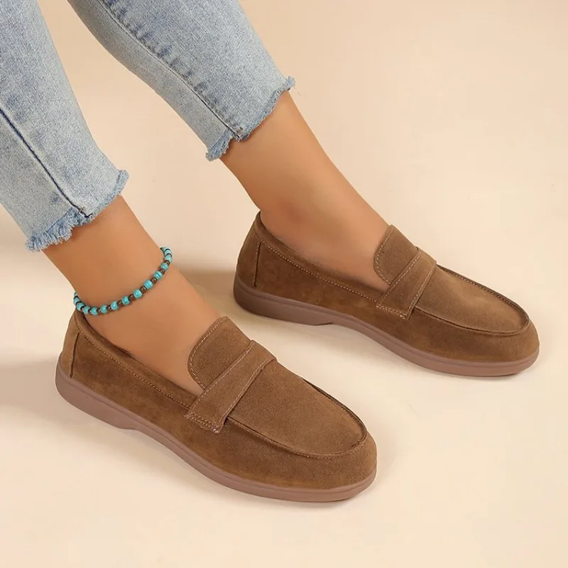 Women's comfortable anti-slip loafers in black, perfect for effortless style and all-day wear.