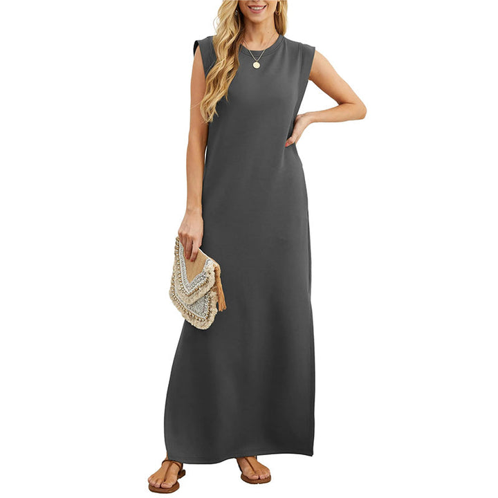 Elegant women's sleeveless maxi dress with a flowy silhouette for effortless summer fashion.
