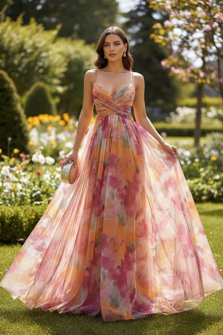 Flowy women's sleeveless maxi dress, ideal for summer days, beach vacations, or casual comfort.