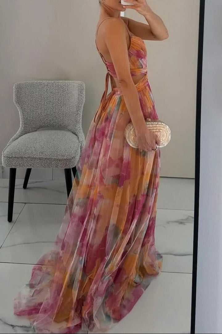 Trendy women's fashion sleeveless maxi dress, a comfortable and chic option for various occasions.