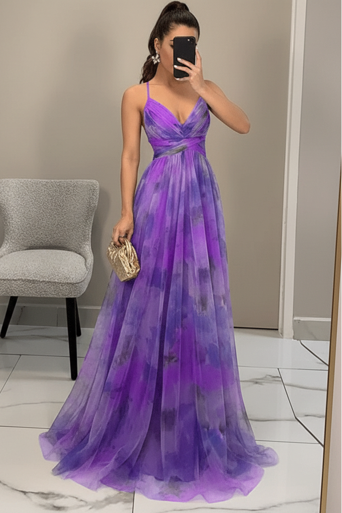 Chic women's party dress: an elegant sleeveless maxi, perfect for special events and celebrations.