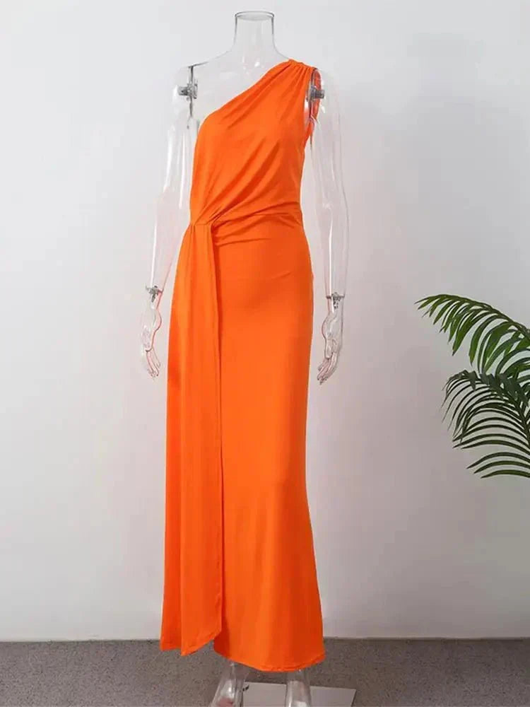 Women's elegant sleeveless A-line dress with flattering cut, suitable for wedding guests, formal or cocktail parties.