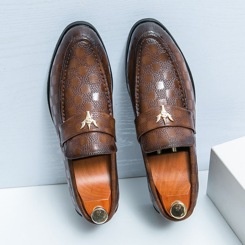 Slip-on women's loafers with a sophisticated check-embossed texture. Perfect for office wear.