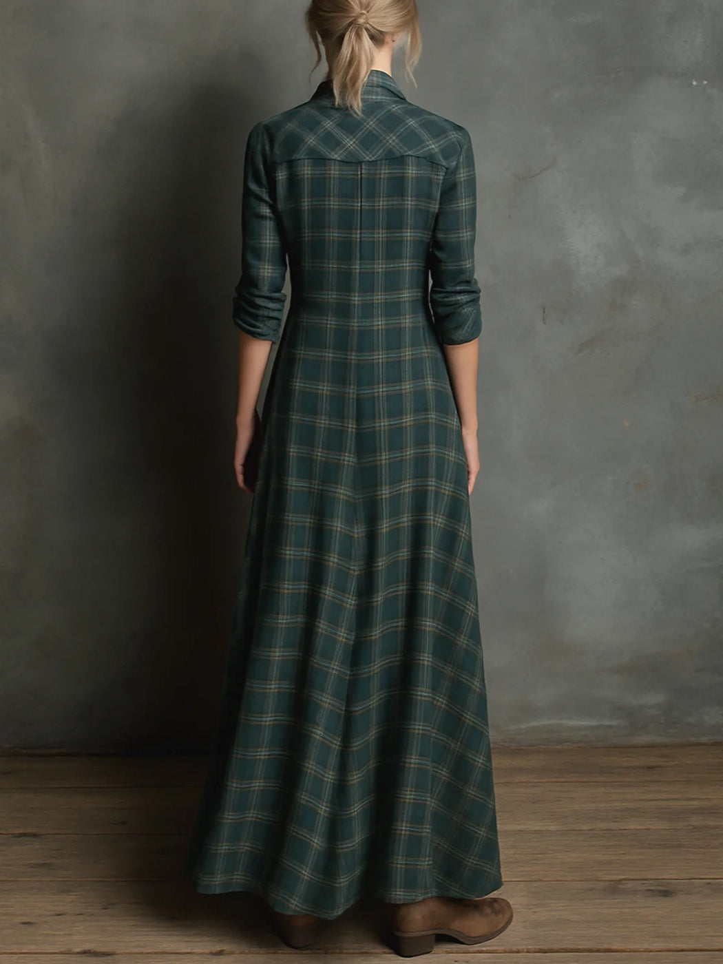 Chic women's checkered lapel maxi dress with long sleeves, a flowy silhouette for an elegant & comfortable look.