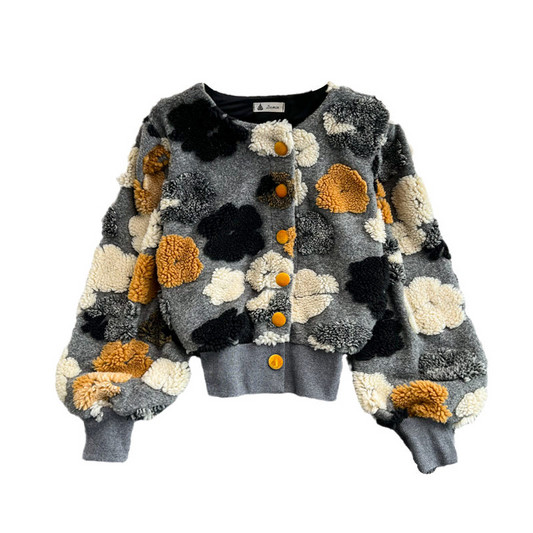 Women's elegant floral vintage jacket, single-breasted, perfect for chic seasonal outerwear.