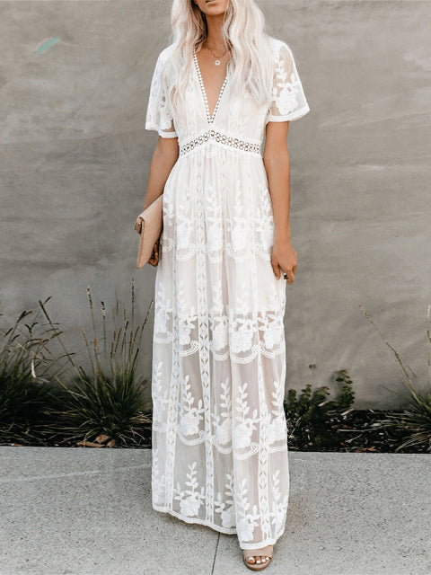 Comfortable & stylish flowy Belinda maxi dress for women, great for elegant summer fashion.