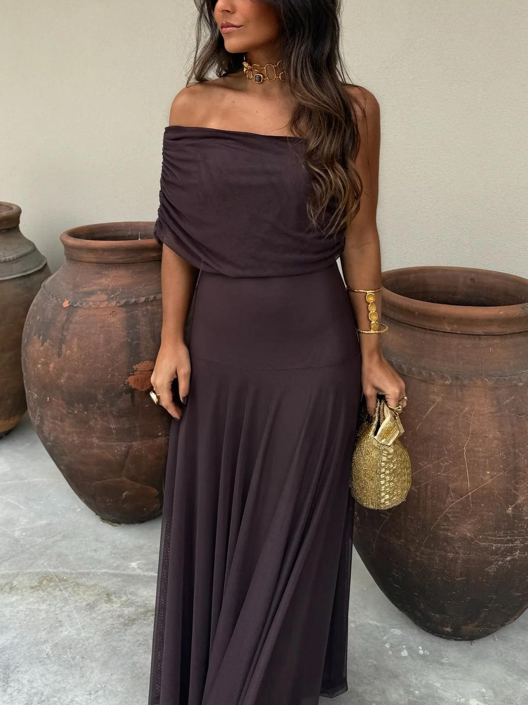 Elegant off-shoulder A-line maxi dress for women, a beautiful formal evening gown for parties.