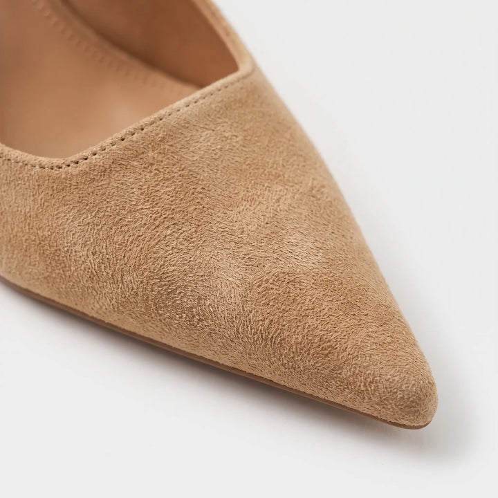Comfortable women's pointed-toe kitten heel sandals with slingback, versatile for day to evening wear.