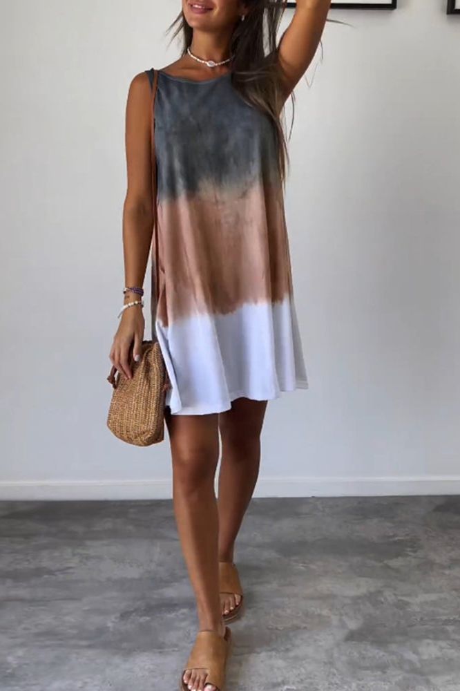 Beautiful women's floral midi dress, ideal for spring occasions or a chic summer day. Elegant & comfortable.