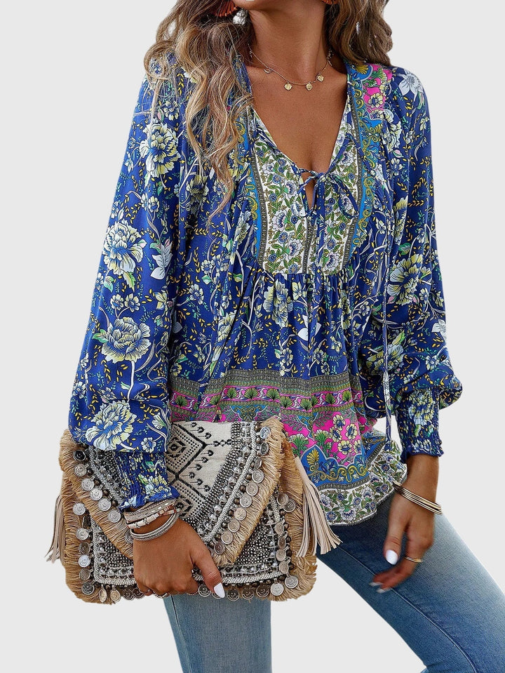Modern women's elegant pullover. This comfortable long sleeve top is a versatile fashion choice for chic everyday style.