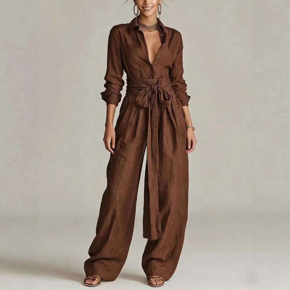 Stylish women's two-piece set: a button-down top with wide-leg trousers for a versatile spring/summer look.
