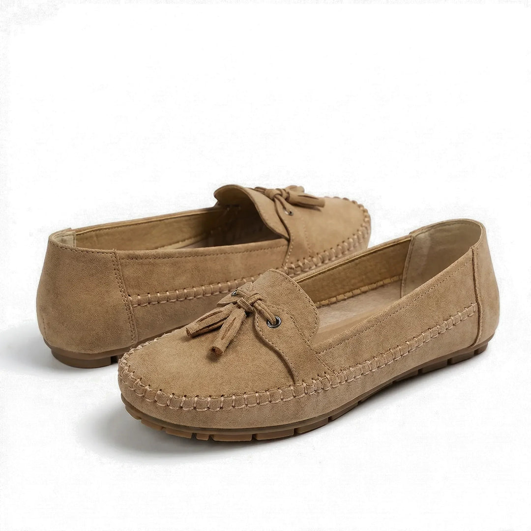 Women's extra wide loafers with cloud-like memory foam for ultimate foot comfort.