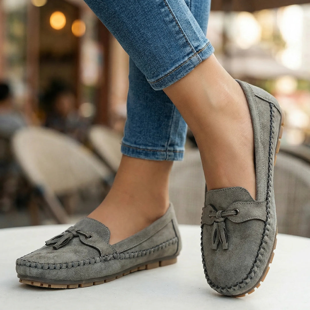 Stylish extra wide flats for women, memory foam for comfortable everyday and casual wear.