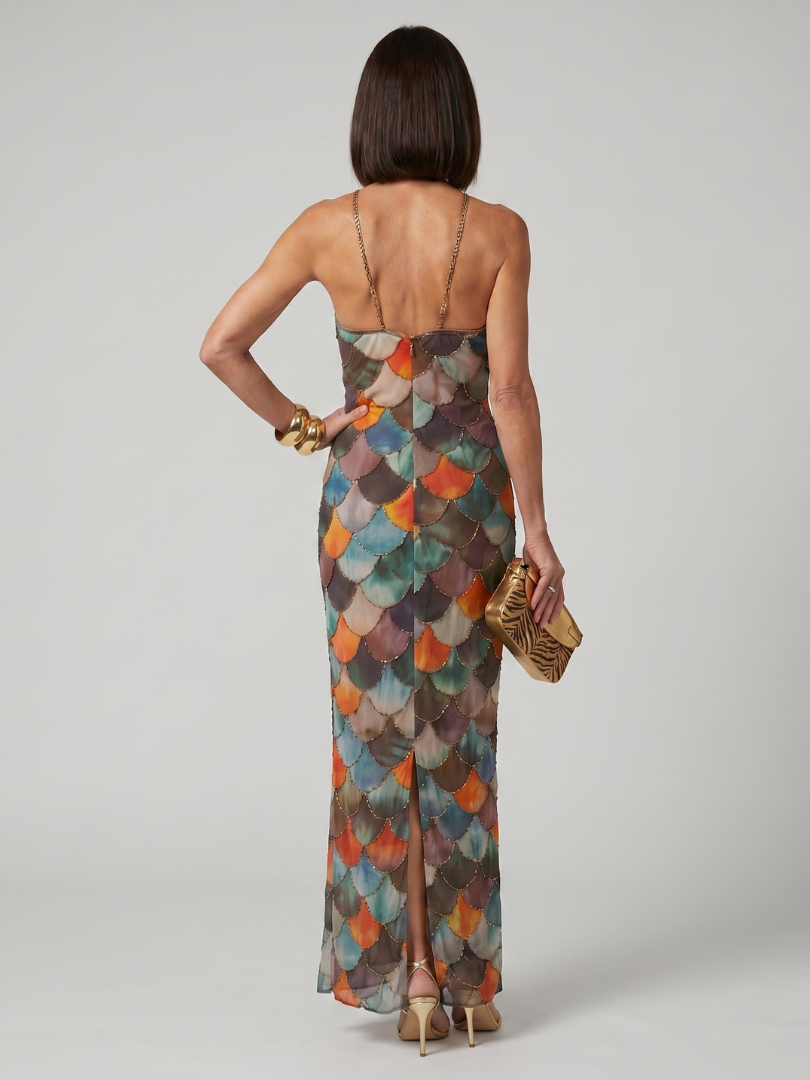 Trendy women's geometric print fitted halter maxi dress, ideal as a comfortable summer occasion dress.