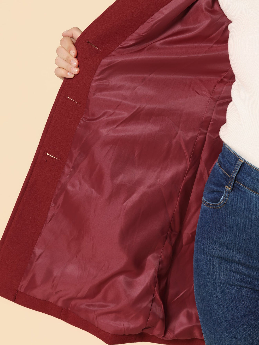 Women's fitted trench coat, elegant workwear with classic button closure & structured collar for fashion.