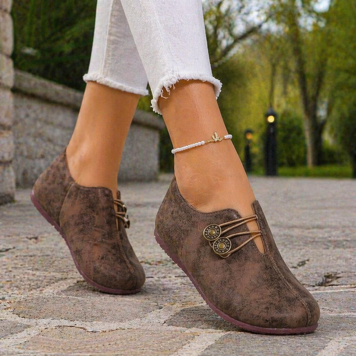 Women's flexible slip-on barefoot shoes, lightweight and comfortable for natural everyday movement.