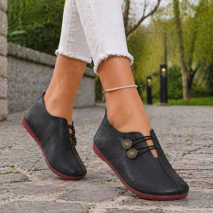 Comfortable women's flexible slip-on barefoot shoes, perfect for natural movement and everyday wear.