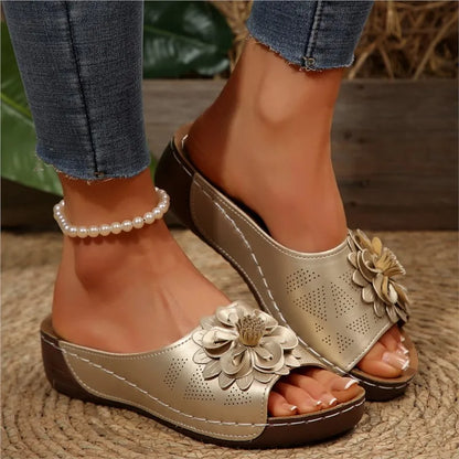 Plush comfort floral slide sandals for women, a summer essential, casual slip-on.