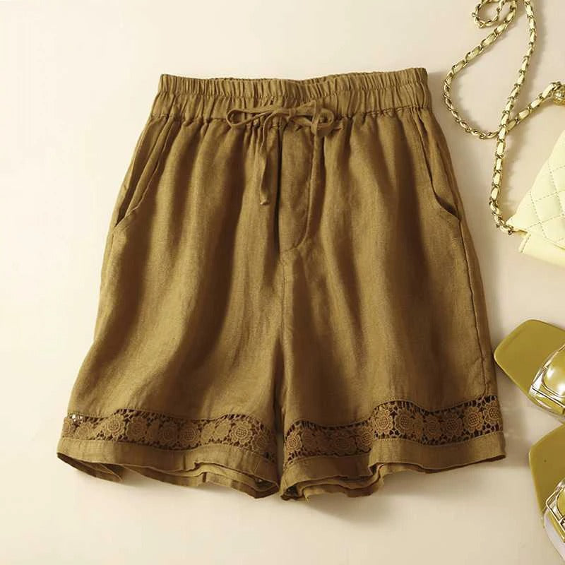Versatile women's floral print shorts with a comfy elastic waist, great for summer everyday style.