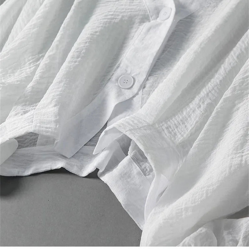 Chic women's balloon sleeve blouse, a lightweight flowy top with a relaxed fit for comfortable and elegant spring-summer style.