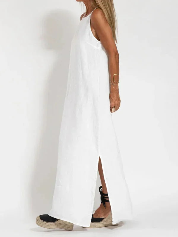 Summer-ready women's maxi dress, sleeveless and comfortable, featuring a flattering flowy silhouette.