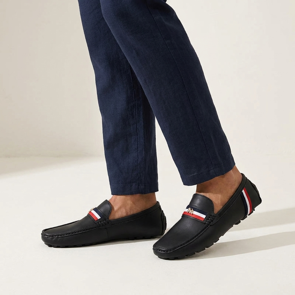 Elegant women's Gaeta Stripe loafers, showcasing a comfortable flat design for summer fashion.
