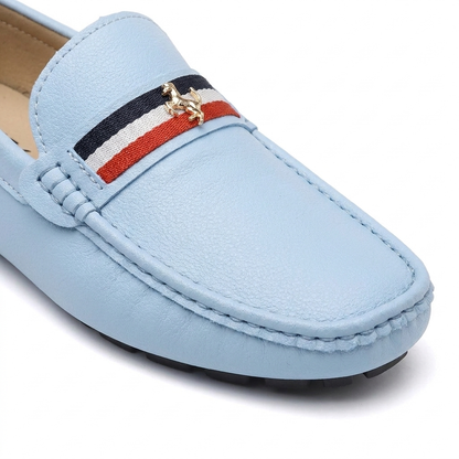 Stylish women's slip-on shoes: Gaeta Stripe loafers, combining elegance and comfort.