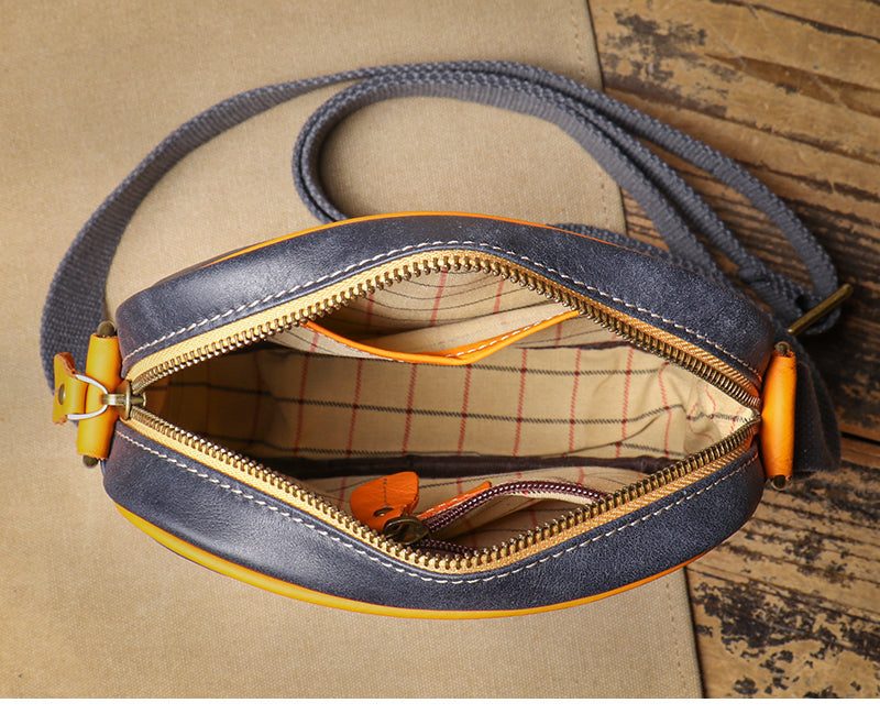 High-quality genuine leather crossbody bag for women. Adjustable strap offers style & practical, comfortable carry.