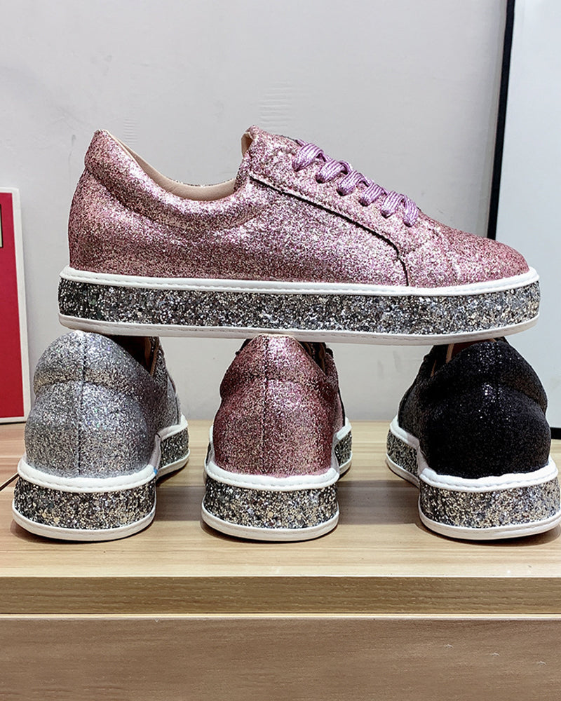 Women's platform sneakers with dazzling glitter, designed for comfortable, stylish street fashion.