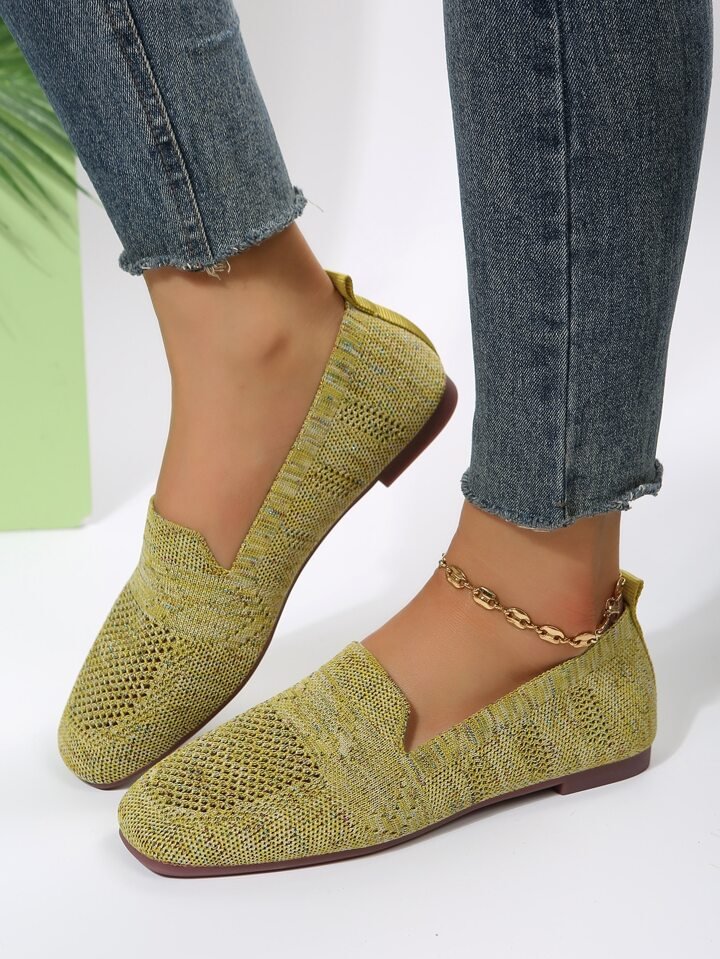 Gloria elegant women's walking shoes. Orthopedic design provides excellent arch support & cushioning.