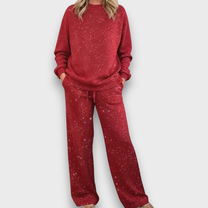 Stylish women's Hadley matching lounge set with a relaxed fit. Soft, comfortable fabric for casual elegance.
