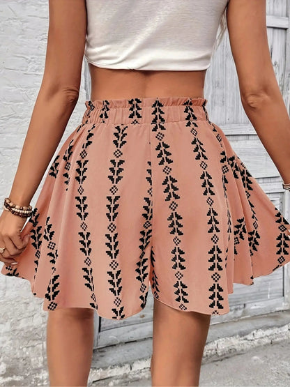 Comfortable women's high-rise boho shorts, flared and featuring a trendy geometric print.