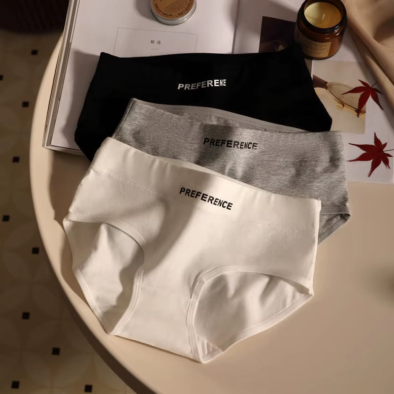 Women's high-rise cotton briefs, comfortable & breathable everyday underwear.