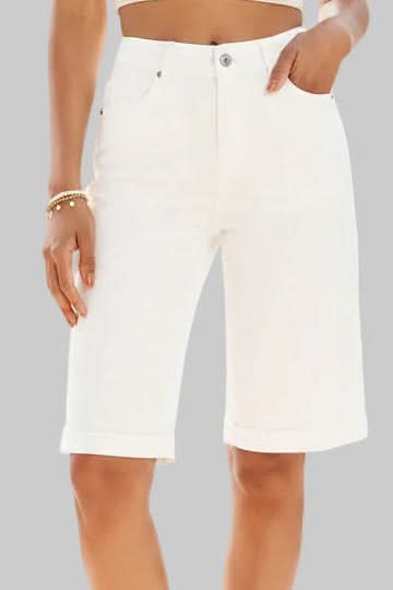 High-rise long shorts for women, designed for ultimate everyday comfort and relaxed summer style.