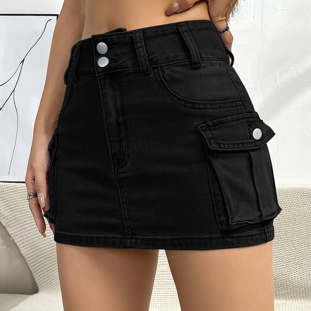 Women's high waist cargo mini skirt. Elevate your street style with this chic and modern fashion piece.