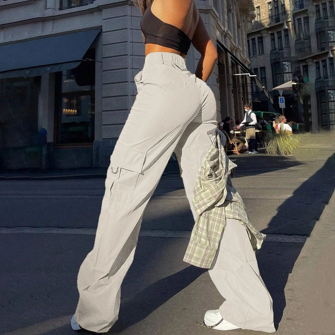 Versatile women's high waist wide leg cargo pants, perfect for casual outings or a relaxed streetwear vibe.