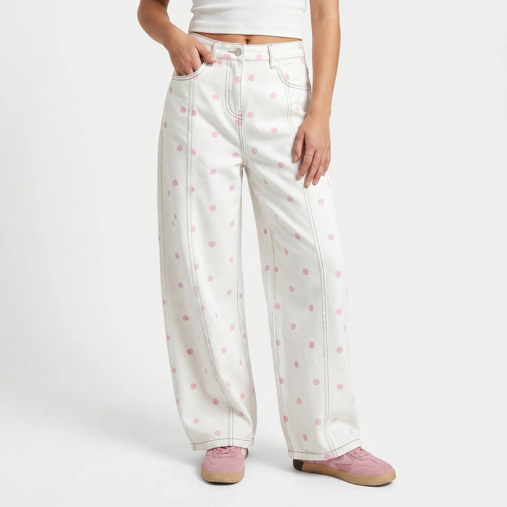 Comfortable women's dotted wide-leg barrel pants. High-waisted for casual chic spring/summer outfits.