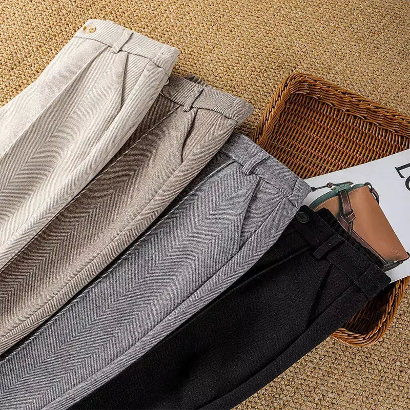 Professional women's herringbone dress pants, high-waisted & tailored for officewear comfort.