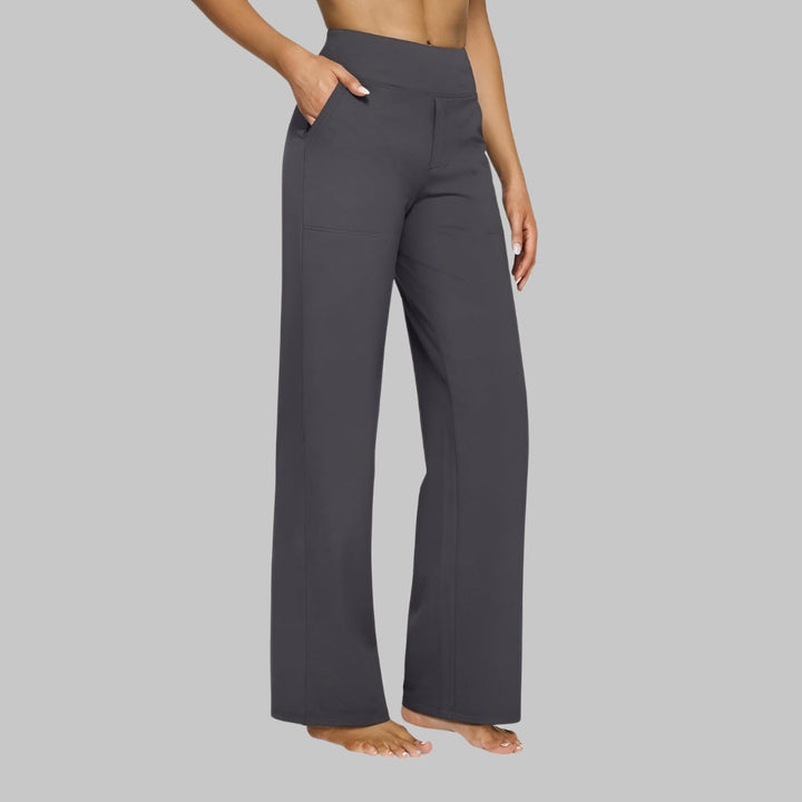 Everyday women's wide-leg pants, high-waisted, perfect for a relaxed yet chic spring/summer look.