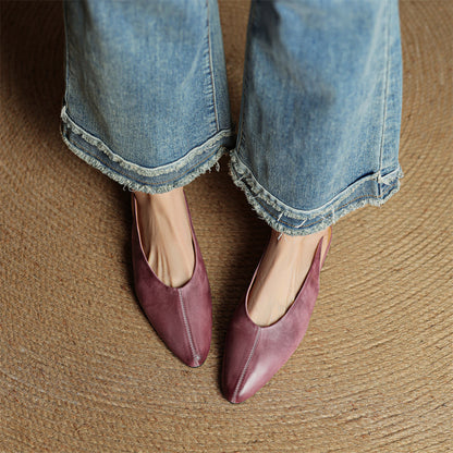 Slip-on women's Juliet flats for easy daily wear. Effortless style & comfort for walking.