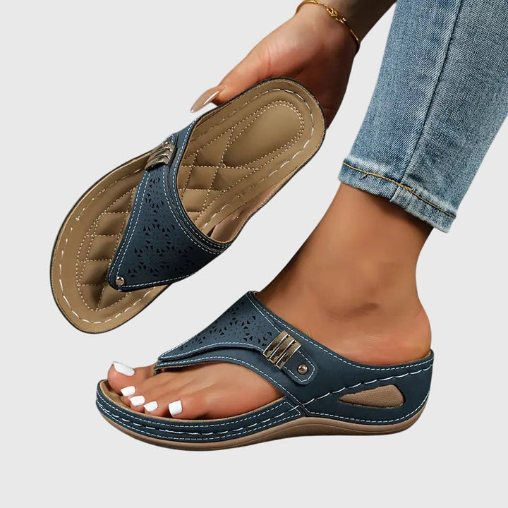Stylish Kaylie women's wedge sandals, ergonomic design, slip-on comfort for summer footwear.