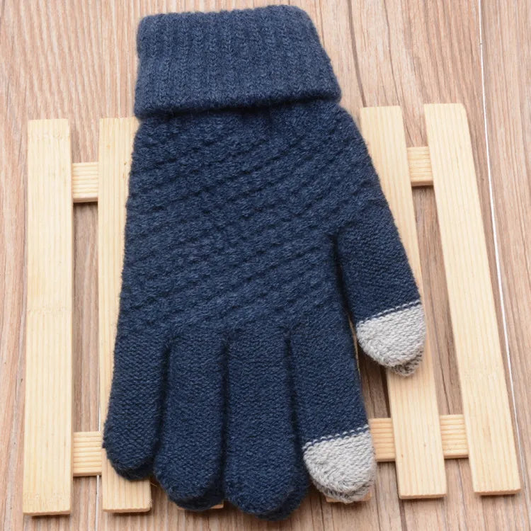 Practical women's knitted gloves with touchscreen tips, ideal for cold days & outdoors.