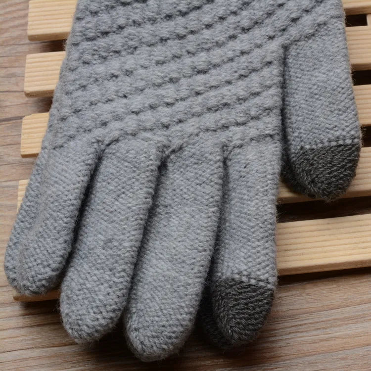 Warm & protective women's knitted touchscreen gloves, perfect for harsh winters.