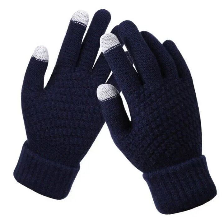 Amara women's knitted gloves, warm and functional for touchscreens during winter.