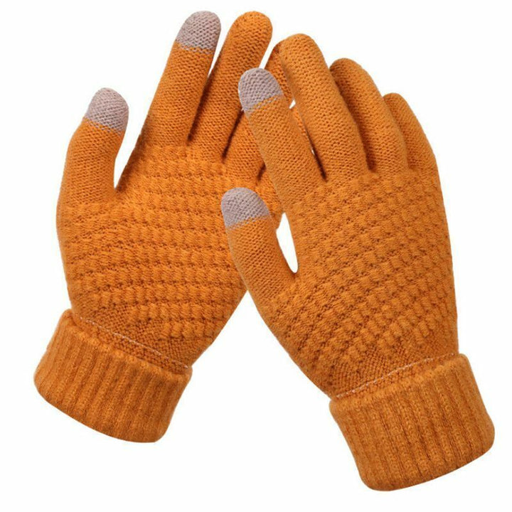 Keep warm: stylish women's knitted gloves, perfect for smartphone use in winter.